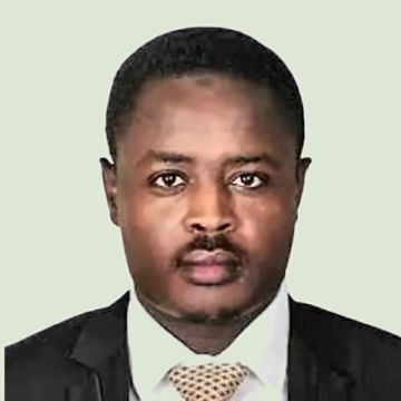 Dr. Amir Makin